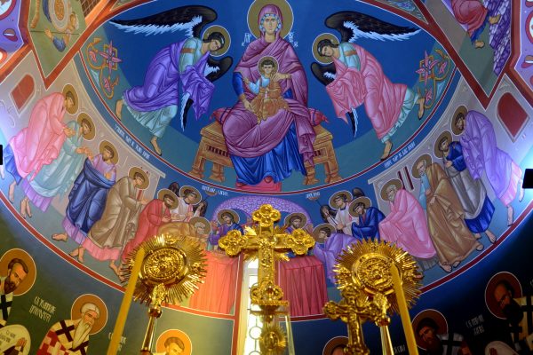 Унутрашњост храма