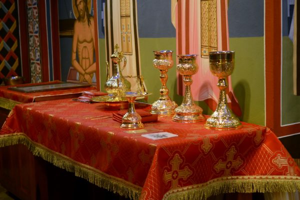 Унутрашњост храма