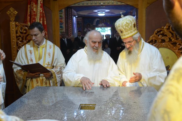 Освећење храма и додељивање ордена Светог Саве Драгану Марковићу Палми 11.06.2016