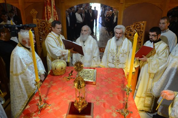 Освећење храма и додељивање ордена Светог Саве Драгану Марковићу Палми 11.06.2016