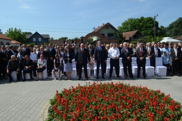 Освећење храма и додељивање ордена Светог Саве Драгану Марковићу Палми 11.06.2016