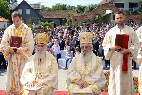 Освећење храма и додељивање ордена Светог Саве Драгану Марковићу Палми 11.06.2016