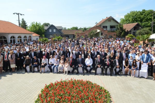 Освећење храма и додељивање ордена Светог Саве Драгану Марковићу Палми 11.06.2016