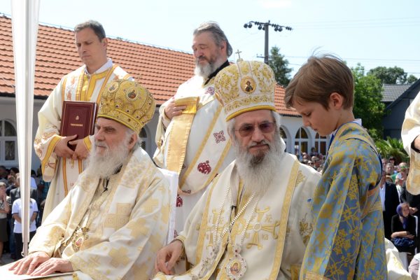 Освећење храма и додељивање ордена Светог Саве Драгану Марковићу Палми 11.06.2016