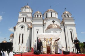 Освећење храма и додељивање ордена Светог Саве Драгану Марковићу Палми 11.06.2016