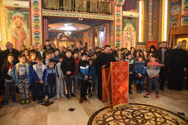 Владика шумадијски Јован у Храму СВ. Јована Крститеља служио Литургију 17.03.2017