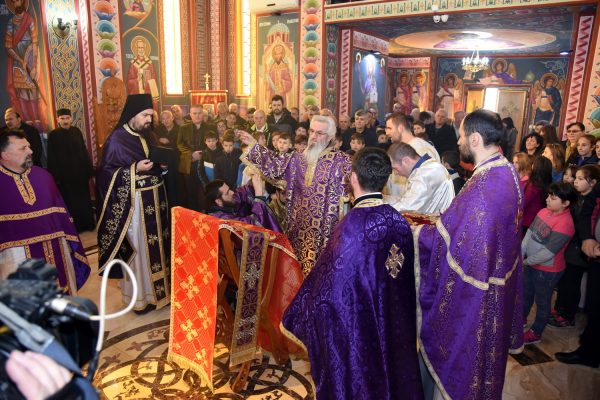 Владика шумадијски Јован у Храму СВ. Јована Крститеља служио Литургију 17.03.2017