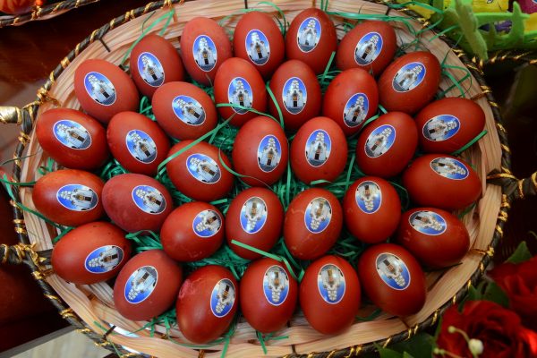 Васкрс и ускршња јаја