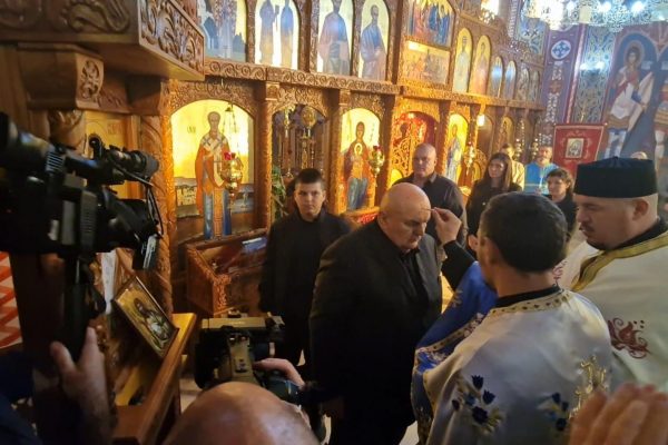 27b0a56e-261a-4cbf-a06e-be0797406146